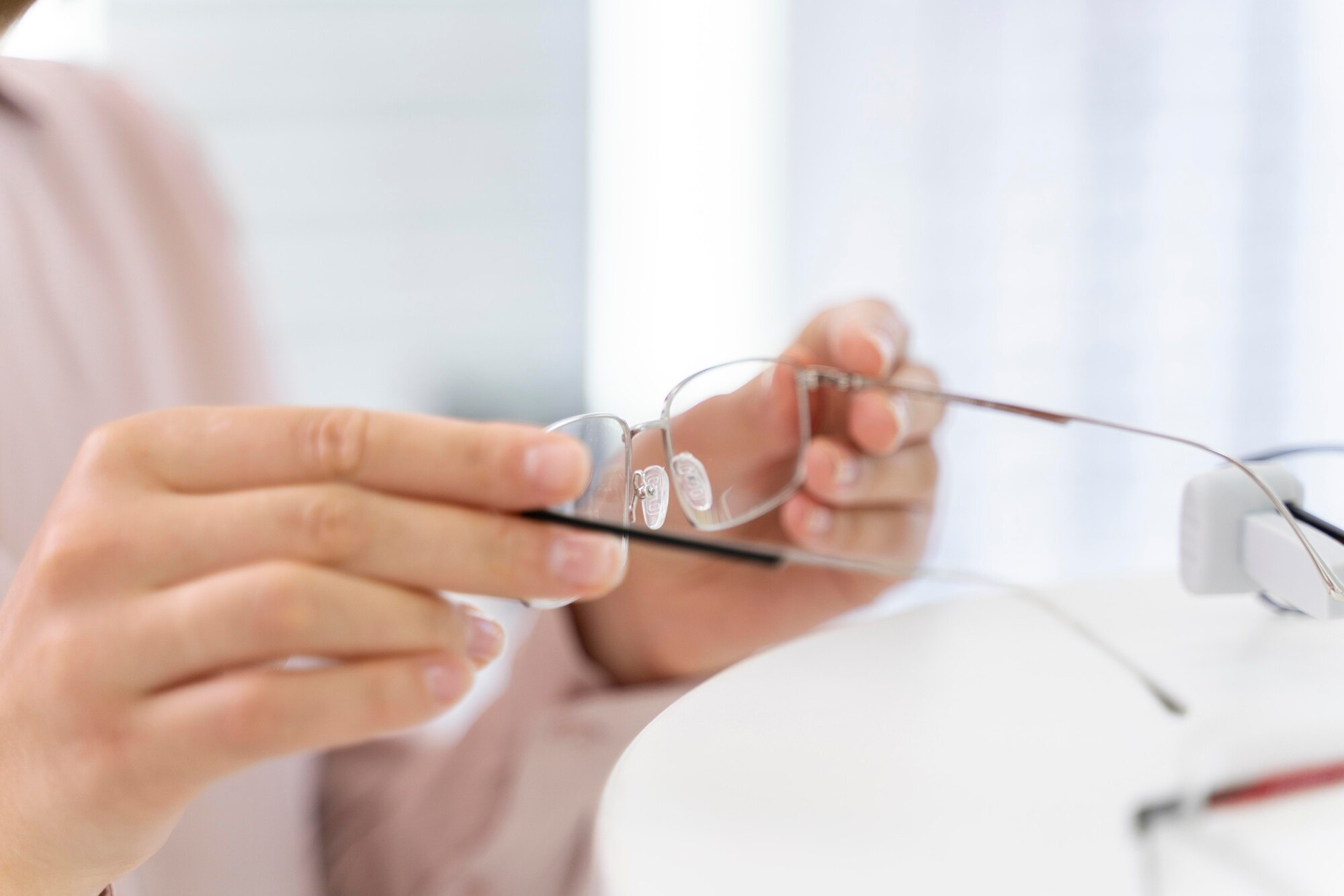 Discover the World of Lens Thinning