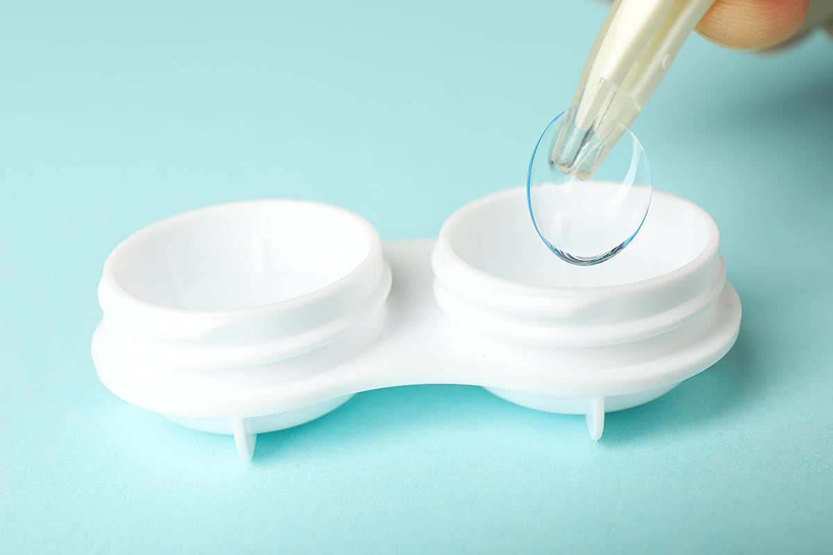 How to Care for Your Contact Lenses Safely