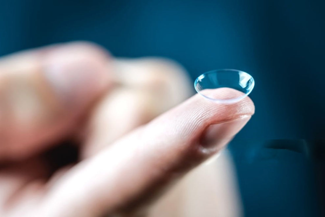Daily vs Monthly Contact Lenses: Which Option is Right for You?